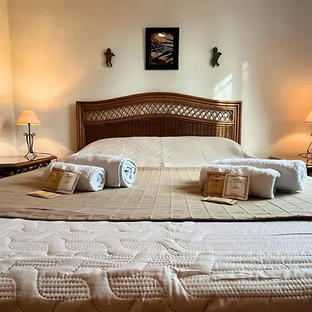 Authentic Spanish With Private Pool And Garden
